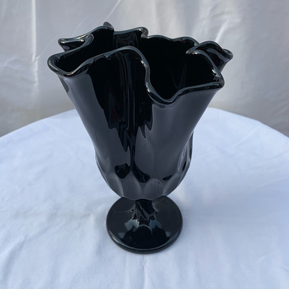 VTG Authentic FENTON GLASS VASE - BLACK/Amethyst